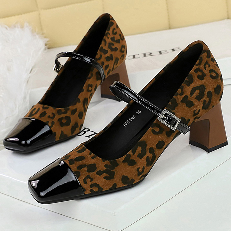 Shoe Tree - BIGTREE Schoenen Luipaardprint Damespumps Suède schoenen